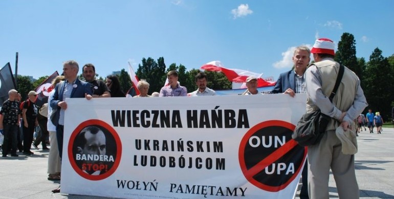 Антиукраїнський рух у Польщі, або ж добре проплачені акції Москви   