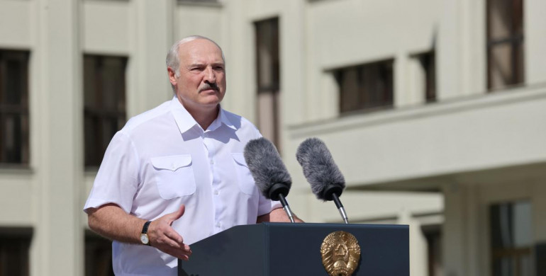 Лукашенка освистали після заяви, що перевиборів в Білорусі не буде