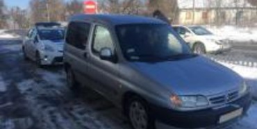Рівненські митники знайшли автівку, яку нібито назавжди вивезли з України