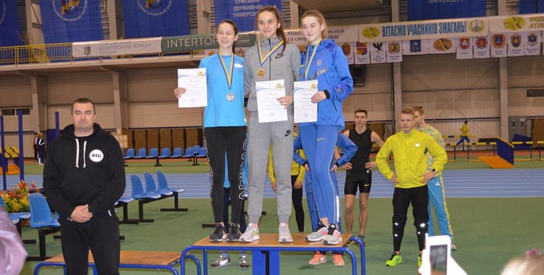 Рівненські легкоатлети "набігали" золото Чемпіонату України