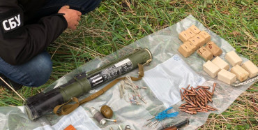 СБУ викрила схрон боєприпасів, які мали продати в кримінальні кола (ФОТО)