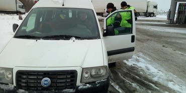 У Рівному інспектори Укртрансбезпеки влаштували полювання на нелегальних таксистів
