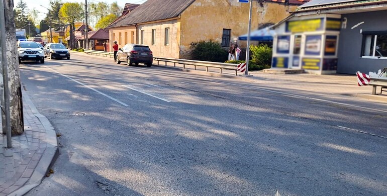 На Рівненщині під колесами авто травмувалася 11-річна дівчинка