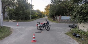 На Рівненщині 14-річний керманич мотоцикла зіткнувся із водієм двоколісного
