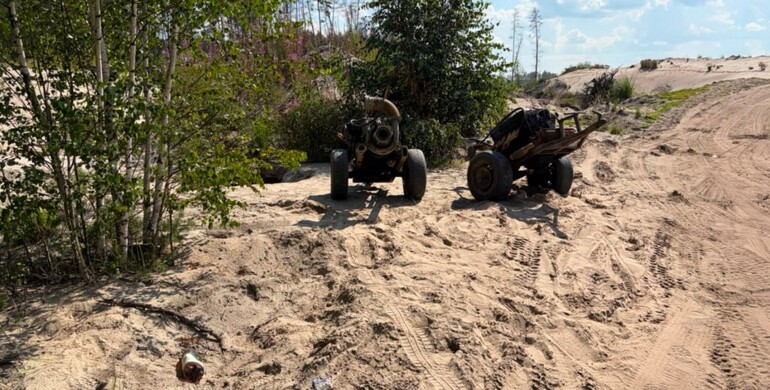 На Рівненщині Нацполіція продовжує масштабні заходи проти незаконного видобутку бурштину