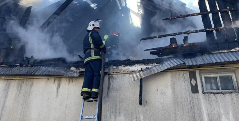 У Дубенському рацоні горів житловий будинок У Дубенському рацоні горів житловий будинок