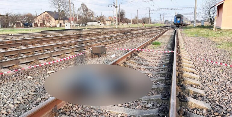 У Здолбунові внаслідок наїзду потяга загинув чоловік
