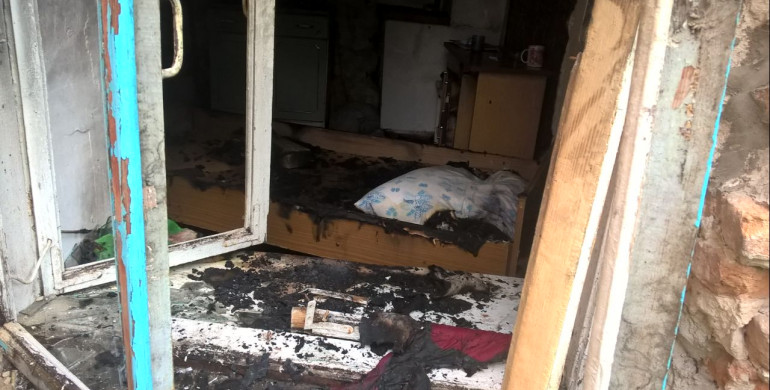 У Дубно трапилася пожежа у багатоквартирному будинку(ФОТО)