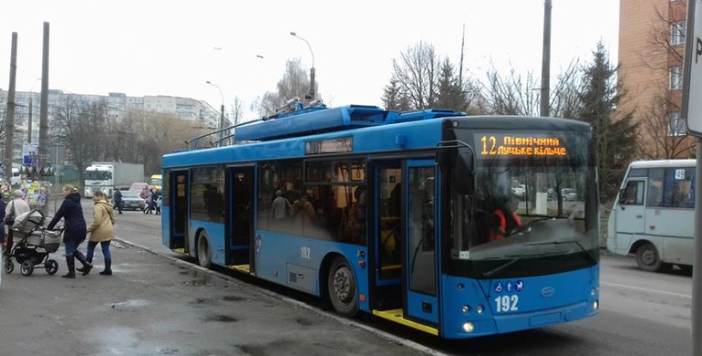 Перевезення пасажирів по-європейськи: тест-драйв нових рівненських тролейбуcів [Фото]