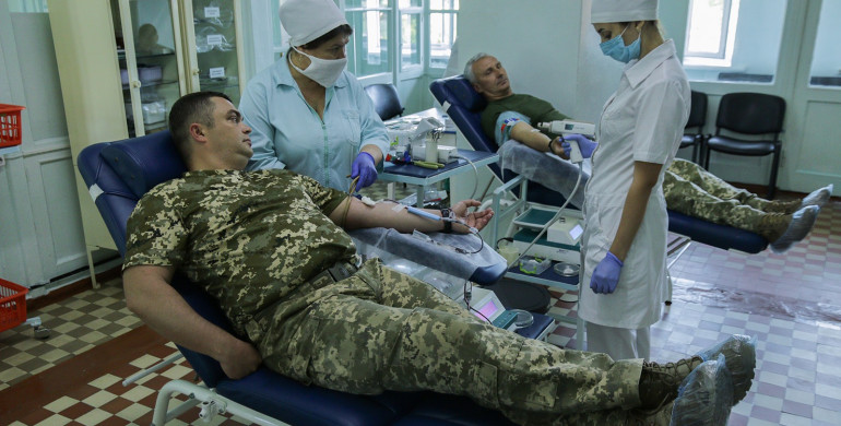 Військовослужбовці Рівненщини здали кров для онкохворих діток