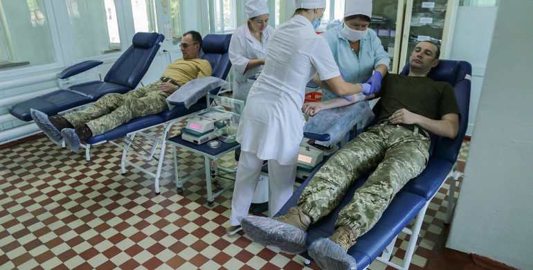 Військовослужбовці Рівненщини здали кров для онкохворих діток