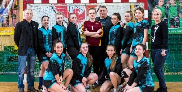 Вболіваємо за наших! Рівненські спортсменки представлять область на Чемпіонаті України з гандболу