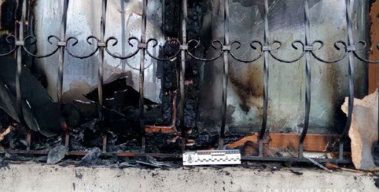 У Квасилові жінка штрикнула ножем чоловіка та намагалась спалити будинок (ФОТО)