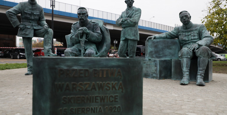 У Польщі відкрили пам'ятник з Петлюрою