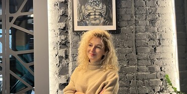 Рівненська художниця презентувала дебютну виставку «Black out»