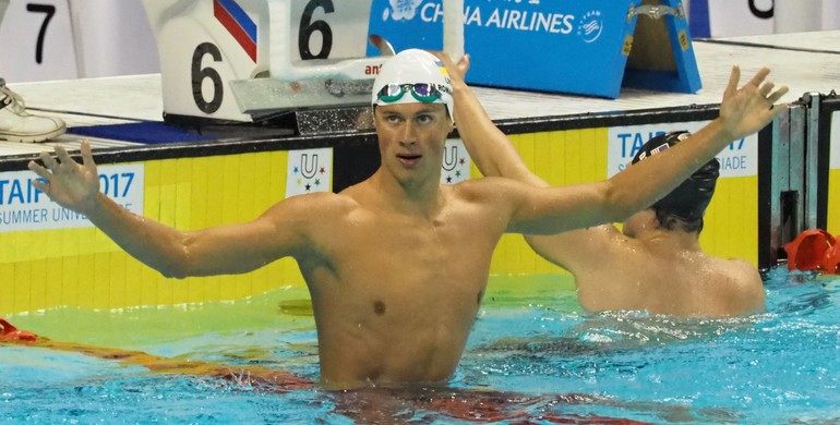 Рівненський плавець Михайло Романчук виборов золоту медаль на XXIX Всесвітній Універсіаді