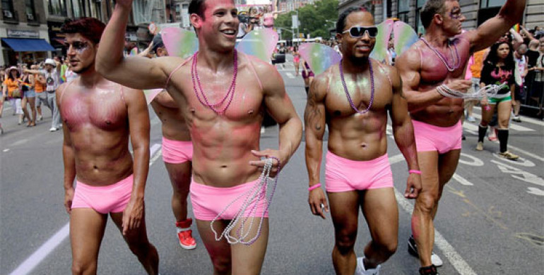 Депутати заборонили проводити гей-паради у Рівному