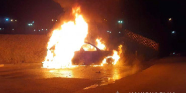 На Щасливому спалили «BMW Х5» (ФОТО)