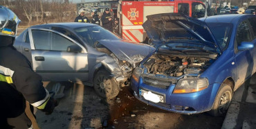 На Київській не розминулося два авто: є постраждалі (ФОТО)
