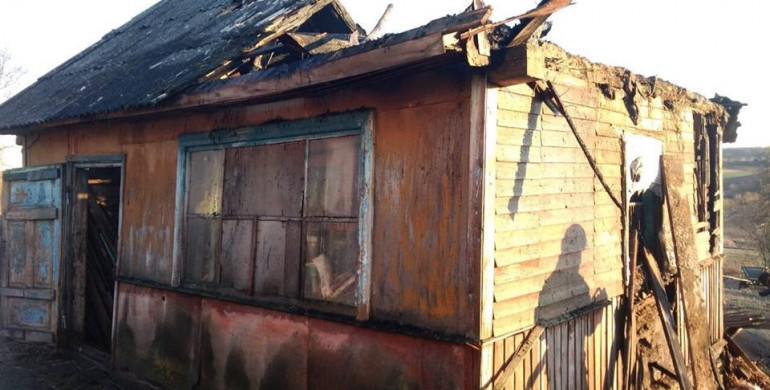 Страшна пожежа на Млинівщині: згорів житловий будинок