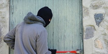 Поліція на Рівненщині оперативно відшукала магазинних злодіїв