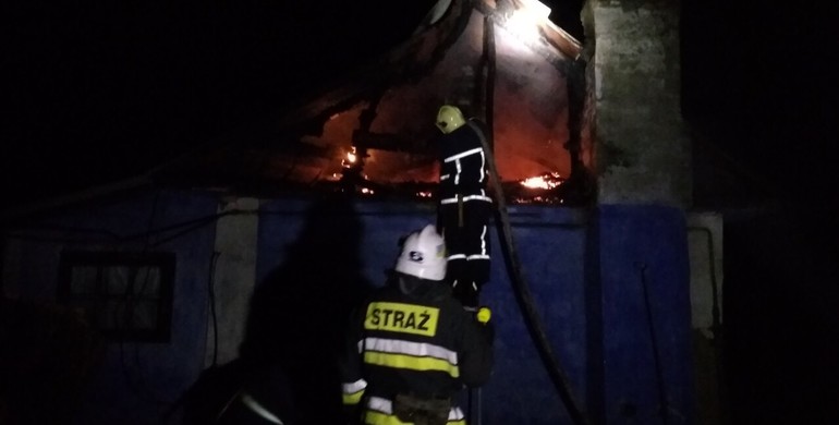 Вночі на Рівненщині згорів житловий будинок (ФОТО) 