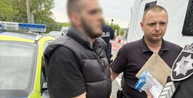 Організував схему перетину кордону та втік у Польщу: на Рівненщині судитимуть жителя Сарненщини 