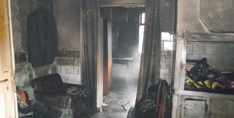 На Рівненщині спалахнув житловий будинок (ФОТО) 