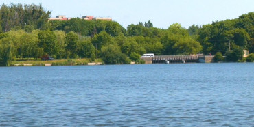 Рівненські інфекціоністи розповіли, чому небезпечно купатися у Басівкутському озері