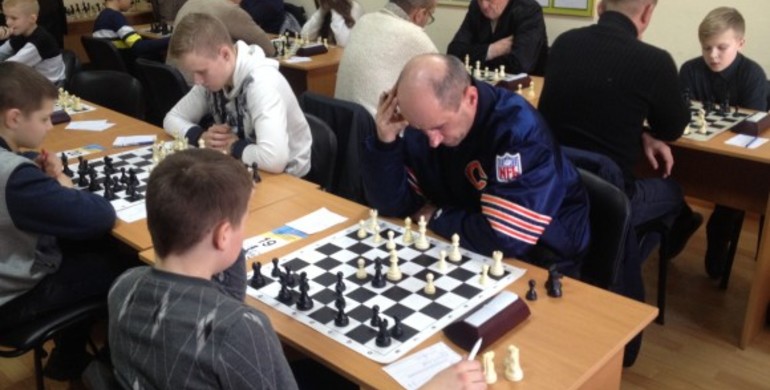 Кращі шахісти Рівненщини пробились у фінал Чемпіонату області