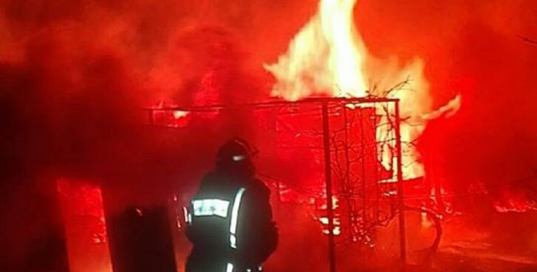 На Рівненщині рятівники гасили чергову пожежу у будинку (ФОТО)