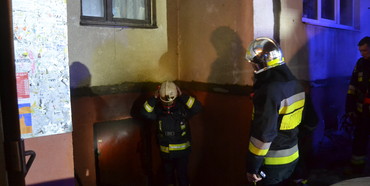 Вночі у Рівному спалахнув підвал багатоповерхівки (ФОТО) 
