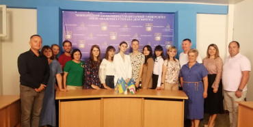 Рівненські студенти-журналісти радо зустріли гостей зі Станиці Луганської