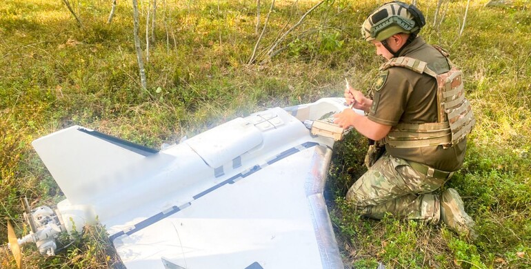Правоохоронці показали уламки дронів, які впали на Рівненщині 