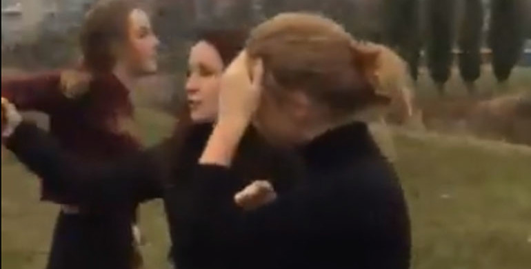 Нове відео з "бійцівського клубу" дівчат у рівненському парку