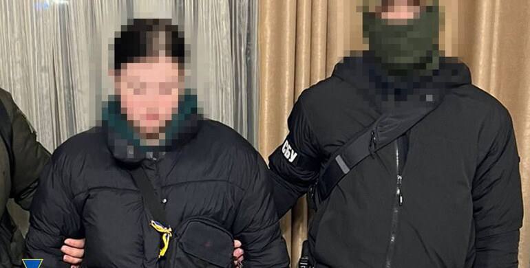 Дівчина з Рівненщини наводила ворожу балістику на київські ТЕЦ