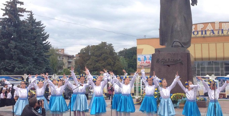 Діти Рівненщини привітали Україну з Днем Незалежності