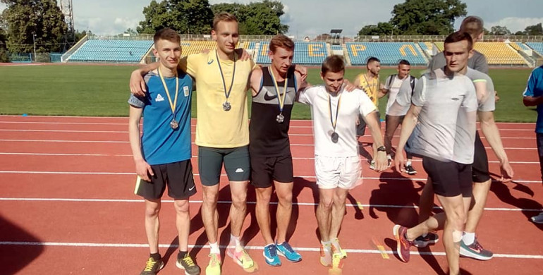 ФОТОФАКТ. Рівненські легкоатлети здобули срібло Чемпіонату України 