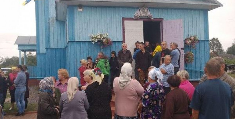 На Березнівщині - релігійний конфлікт: у поліції відкрито 12 кримінальних проваджень 