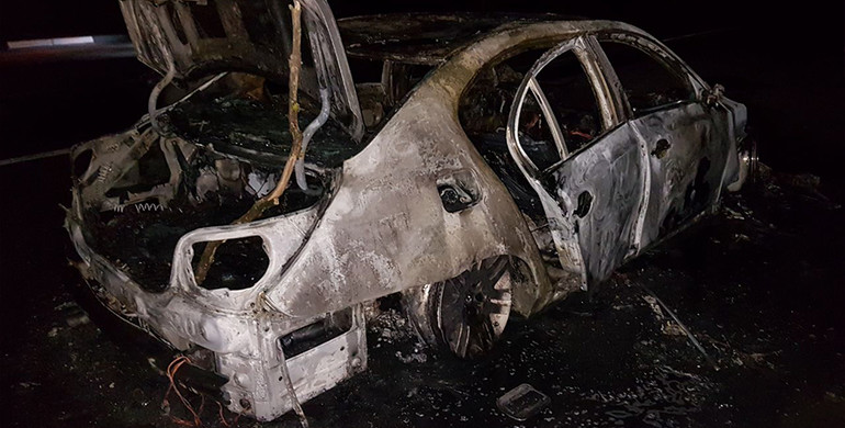 На Рівненщині згорів автомобіль "BMW"