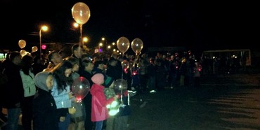 У Рівному в нічне небо запустили 100 пам'ятних кульок