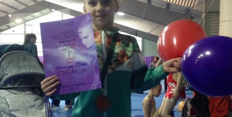 Фотофакт. Рівненська гімнастка виграла бронзову медаль на Всеукраїнському турнірі