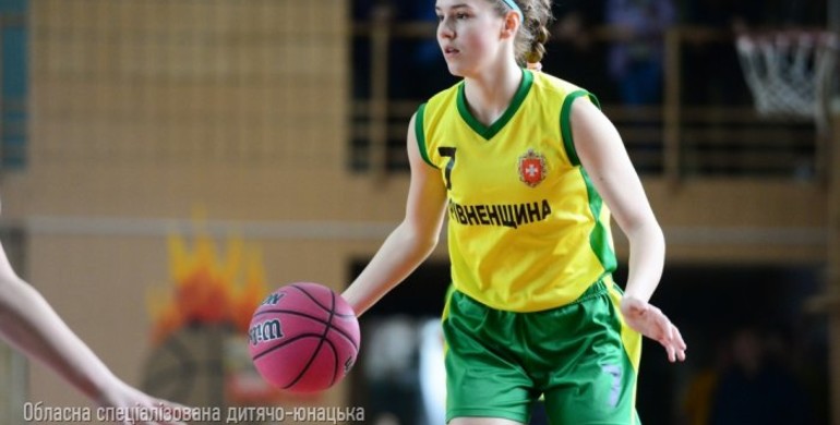 Рівненські баскетболістки срібні призерки Всеукраїнської ліги [+ФОТО]