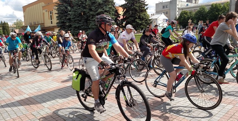 У Рівному "відкатали" велодень [+ФОТО]