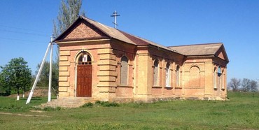 Триста кілометрів степами Херсонщини: комуністична символіка, козацькі церкви і тюльпани
